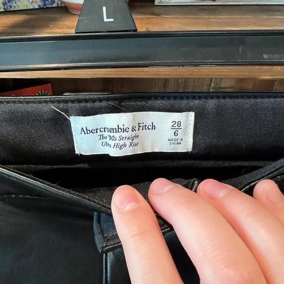 Abercrombie & Fitch women’s The 90’s straight Ultra high rise pants size 28/6 - Picture 3 of 10